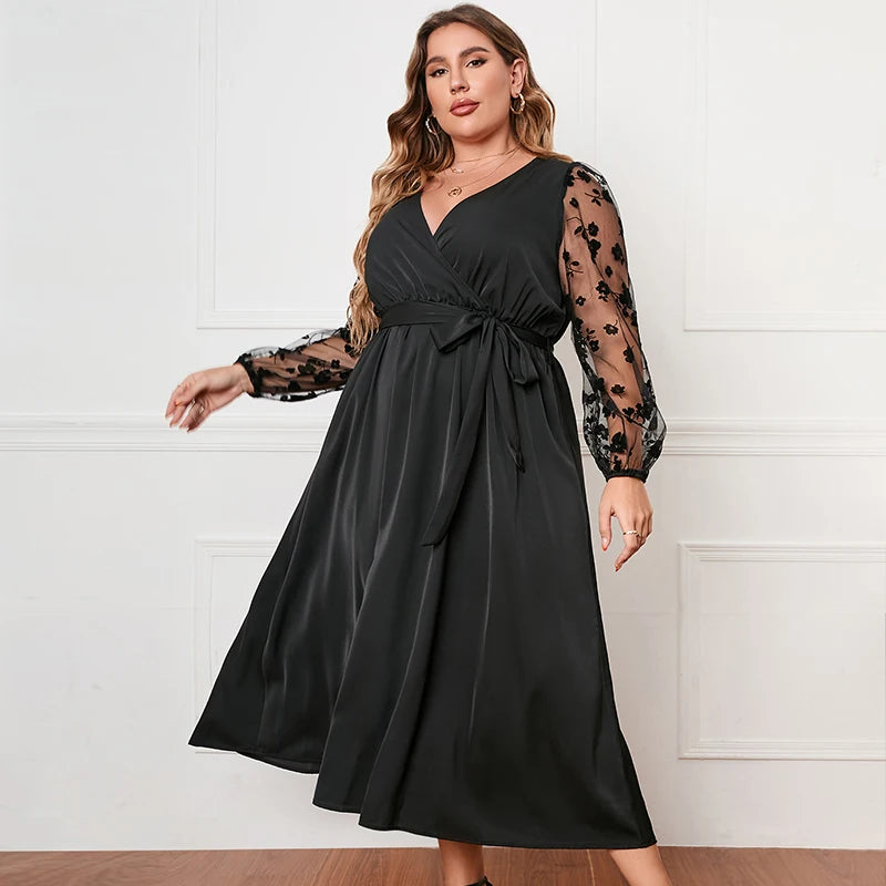 Plus Size Black Elegant Lace Maxi Dress